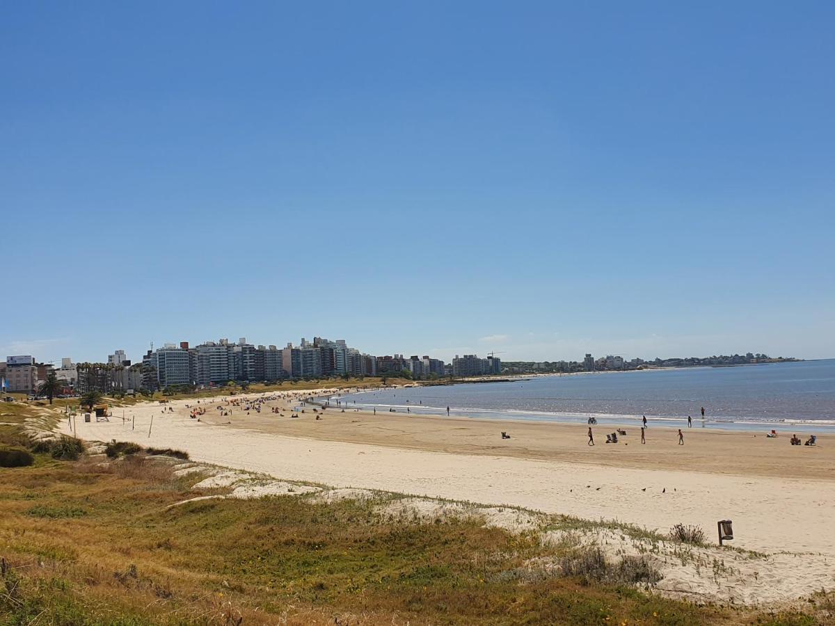Modern Apartment First Line Beach Montevideo Uy Eksteriør bilde